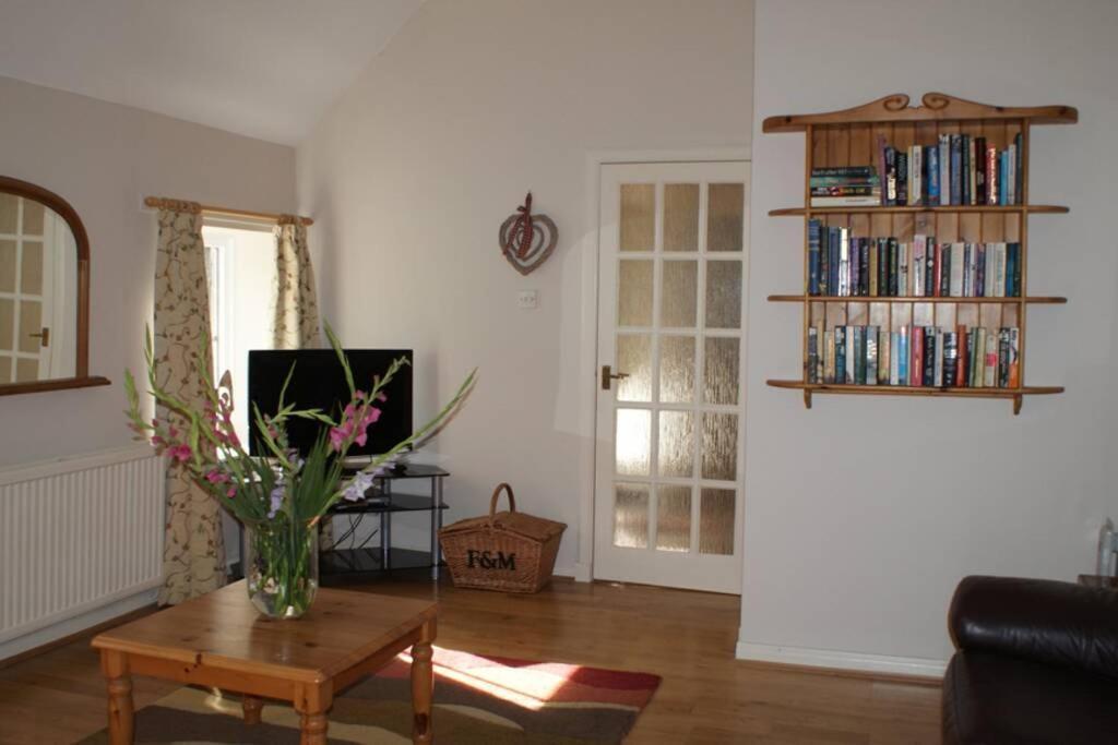 Harleyburn Cottages - Stables And Saddlery Мелроуз Екстериор снимка