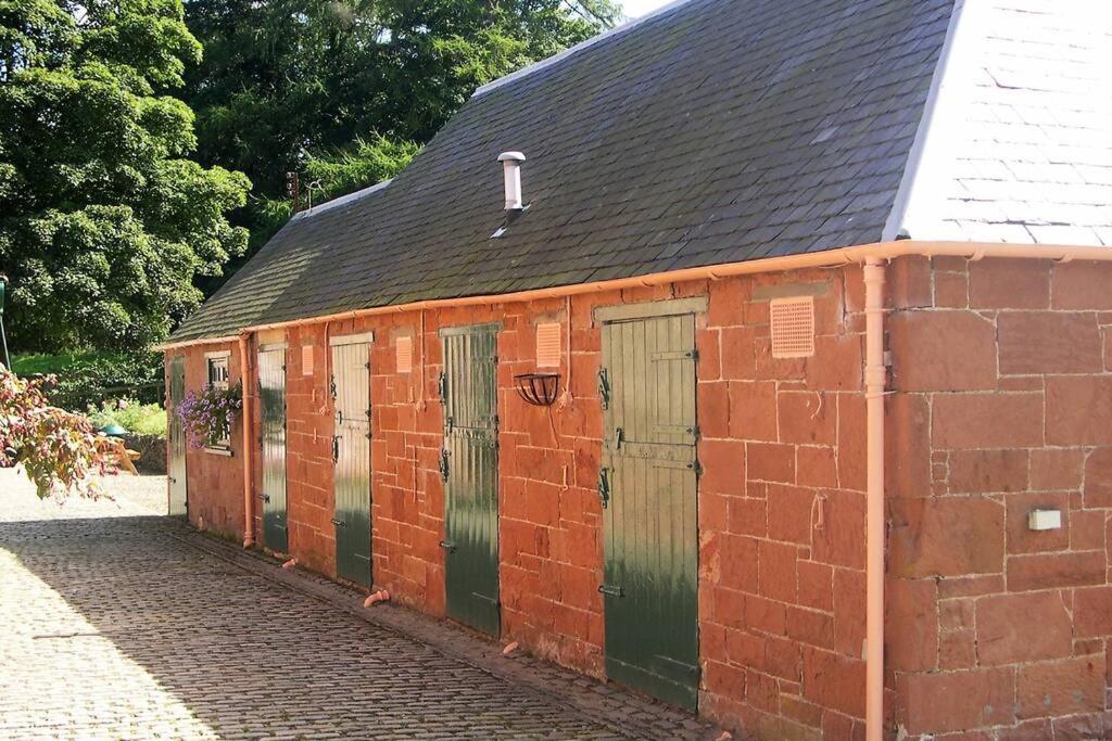 Harleyburn Cottages - Stables And Saddlery Мелроуз Екстериор снимка